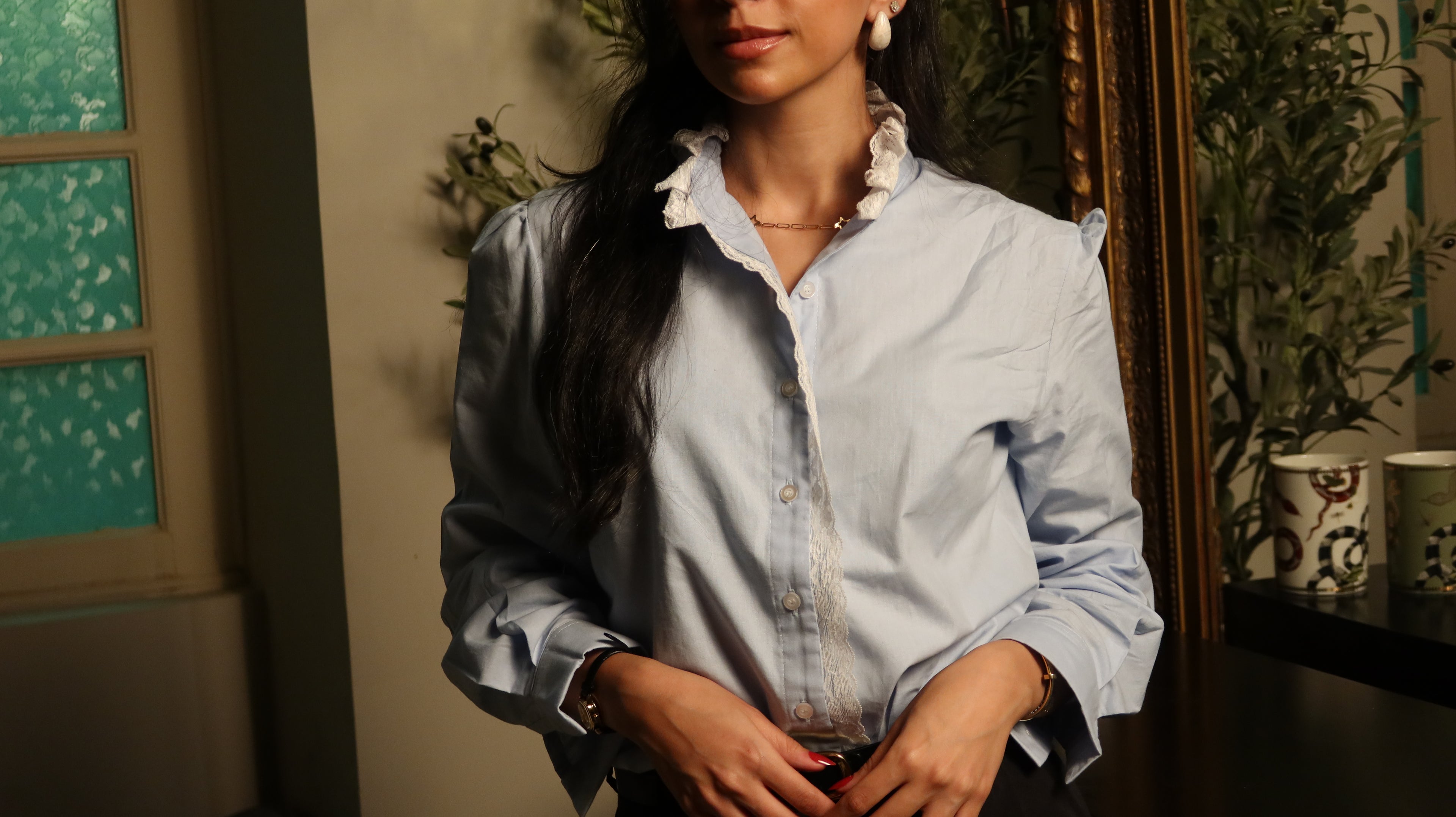 THE BLUE LACE SHIRT